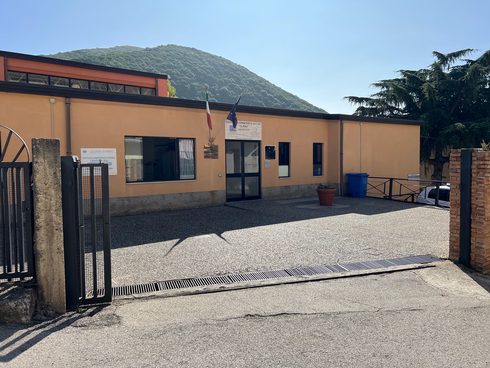 Istituto comprensivo (infanzia, primaria e secondaria) - Pisciotta capoluogo